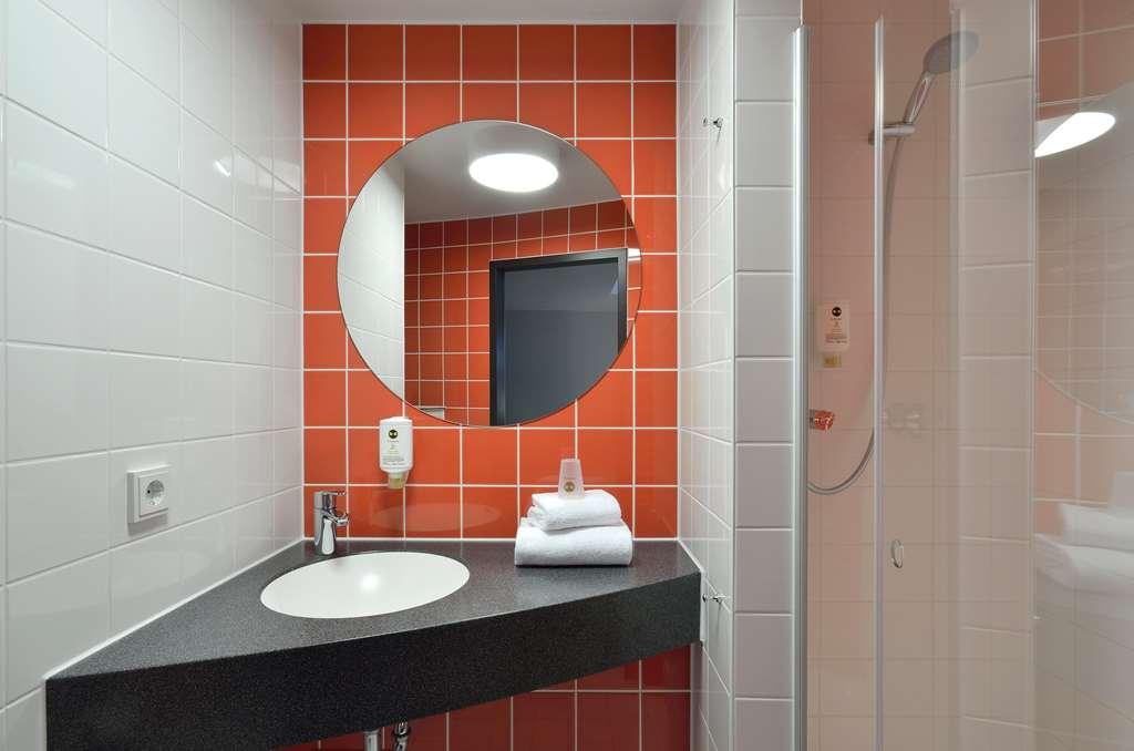 Adlkofen B&B Hotel Passau חדר תמונה