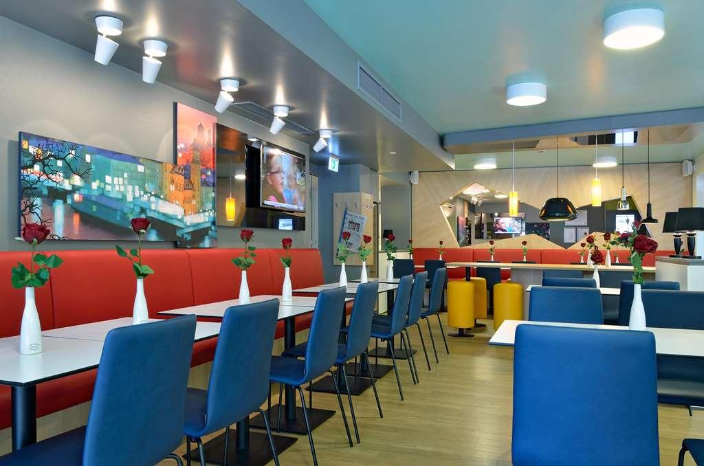 Adlkofen B&B Hotel Passau מסעדה תמונה