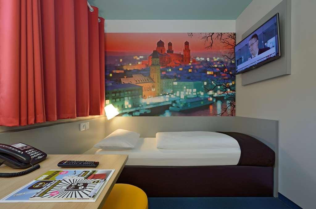 Adlkofen B&B Hotel Passau חדר תמונה